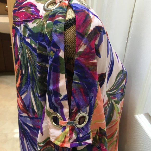 Beautiful Cold Shoulder Blouse - Picture 3 of 3